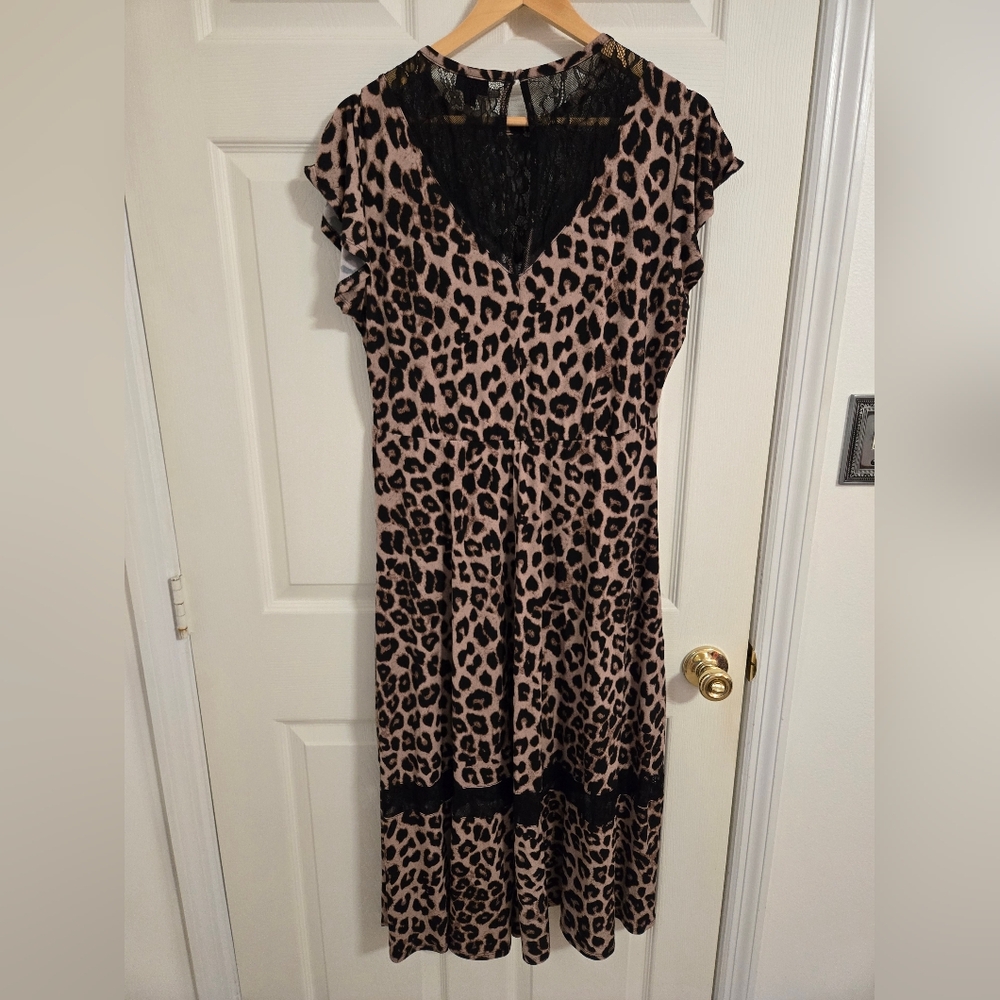 Torrid Leopard Print Dress With Lace Accents And Pockets Size 1